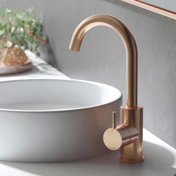 Hotbath Cobber CB004 Robinet de lavabo vertical avec bec pivotant Hotbath Cobber CB004 Robinet de lavabo vertical avec bec pivotant