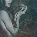 Tapeta Skinwall EVE 90 z kolekcji Natural Beauty motywy: portret, kolory: szary, niebieski, grafitowy, brązowy - wariant 1