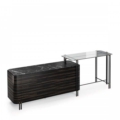Praddy BAMBOO NT042 to barek w wykończeniu drewno-mdf lakier czarny, złoto stal nierdzewna, Heban Macassar, drewno-mdf lakier czarny, biały, szkło. Praddy to portugalski producent wysokiej jakości mebli. Firma powstała w regionie słynącym z wielowielkowej tradycji rzemieślicznej produkcji mebli. Niezwykła dbałość o szczegóły, wysoka jakość ręcznie wytwarzanych mebli i materiałów, z których powstają oraz nowoczesny desgin to coś co wyróżnia markę Praddy na tle innych światowych producentów branży.
