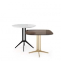 Praddy FLAMINGO I NT023 to stolik / stolik nocny w wykończeniu drewno-mdf lakier biały, jasny szary, drewno-mdf lakier czarny. Praddy to portugalski producent wysokiej jakości mebli. Firma powstała w regionie słynącym z wielowielkowej tradycji rzemieślicznej produkcji mebli. Niezwykła dbałość o szczegóły, wysoka jakość ręcznie wytwarzanych mebli i materiałów, z których powstają oraz nowoczesny desgin to coś co wyróżnia markę Praddy na tle innych światowych producentów branży.