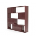 Praddy TENAFLY LARGE II ML345|ML343 to regał / biblioteczka w wykończeniu drewno-mdf lakier ciemny brudny róż.. Praddy to portugalski producent wysokiej jakości mebli. Firma powstała w regionie słynącym z wielowielkowej tradycji rzemieślicznej produkcji mebli. Niezwykła dbałość o szczegóły, wysoka jakość ręcznie wytwarzanych mebli i materiałów, z których powstają oraz nowoczesny desgin to coś co wyróżnia markę Praddy na tle innych światowych producentów branży.