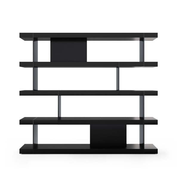 Praddy-WILLIS-II-TR066-regal-biblioteczka-lakier-czarny-moca-2 Praddy WILLIS II TR066 to regał / biblioteczka w wykończeniu drewno-mdf lakier czarny, drewno-mdf lakier moca. Praddy to portugalski producent wysokiej jakości mebli. Firma powstała w regionie słynącym z wielowielkowej tradycji rzemieślicznej produkcji mebli. Niezwykła dbałość o szczegóły, wysoka jakość ręcznie wytwarzanych mebli i materiałów, z których powstają oraz nowoczesny desgin to coś co wyróżnia markę Praddy na tle innych światowych producentów branży.