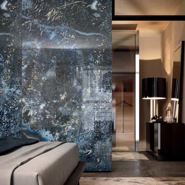 Sicis-Vetrite-Gem-Glass-Neve-wielkoformatowy-panel-szklany-kamienie-szlachetne-120x280-cm-szary-niebieski-bialy-granatowy-7 Sicis Vetrite z kolekcji Gem Glass model Neve to wielkoformatowy panel szklany kamienie szlachetne o wymiarach 120x280 cm. Kolory tego modelu to: szary, niebieski, biały, granatowy, a możliwe wykończenia powierzchni: Chrome, Opalescent, Satin.
