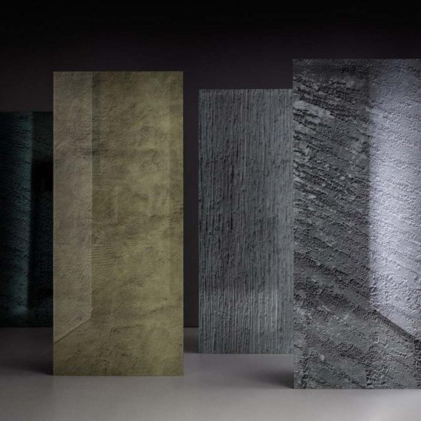 Sicis-Vetrite-Spathula-Rigato-Grey-Cro-Wh-wielkoformatowy-panel-szklany-120-x-280-cm-szary-3 Sicis Vetrite z kolekcji Spathula model Rigato Grey Cro Wh to wielkoformatowy panel szklany o wymiarach 120 x 280 cm. Kolory tego modelu to: szary, a możliwe wykończenia powierzchni: Chrome.