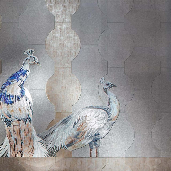 Sicis-Vetrite-Vetrite-Art-Columna-Taupe---Paon-wielkoformatowy-panel-szklany-szary-niebieski-srebrny-zloty-bialy-3 Sicis Vetrite z kolekcji Vetrite Art model Columna Taupe & Paon to wielkoformatowy panel szklany o wymiarach . Kolory tego modelu to: szary, niebieski, srebrny, złoty, biały, a możliwe wykończenia powierzchni: Satin.