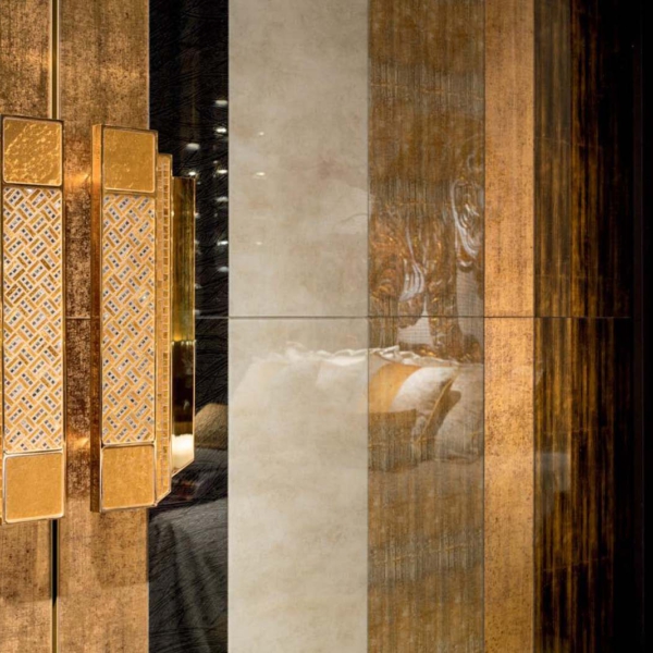 Sicis-Vetrite-Vetrite-Decorativa-Diaclasi-Gold-wielkoformatowy-panel-szklany-zloty-bezowy-brazowy-czarny-zolty-7 Sicis Vetrite z kolekcji Vetrite Decorativa model Diaclasi Gold to wielkoformatowy panel szklany o wymiarach 178x297 cm. Kolory tego modelu to: złoty, beżowy, brązowy, czarny, żółty, a możliwe wykończenia powierzchni: Satin.