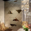 Sicis Vetrite z kolekcji Vetrite Decorativa model Dreiek to wielkoformatowy panel szklany o wymiarach . Kolory tego modelu to: beżowy, brązowy, a możliwe wykończenia powierzchni: Satin.