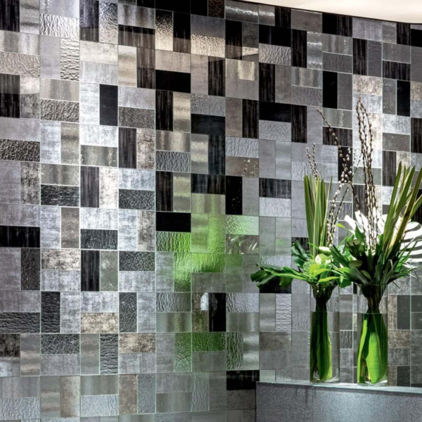 Sicis-Vetrite-Vetrite-Decorativa-Miret-Grad-Grey-wielkoformatowy-panel-szklany-szary-bialy-grafitowy-czarny-4 Sicis Vetrite z kolekcji Vetrite Decorativa model Miret Grad Grey to wielkoformatowy panel szklany o wymiarach 158,3x277,1 cm. Kolory tego modelu to: szary, biały, grafitowy, czarny, a możliwe wykończenia powierzchni: Satin.