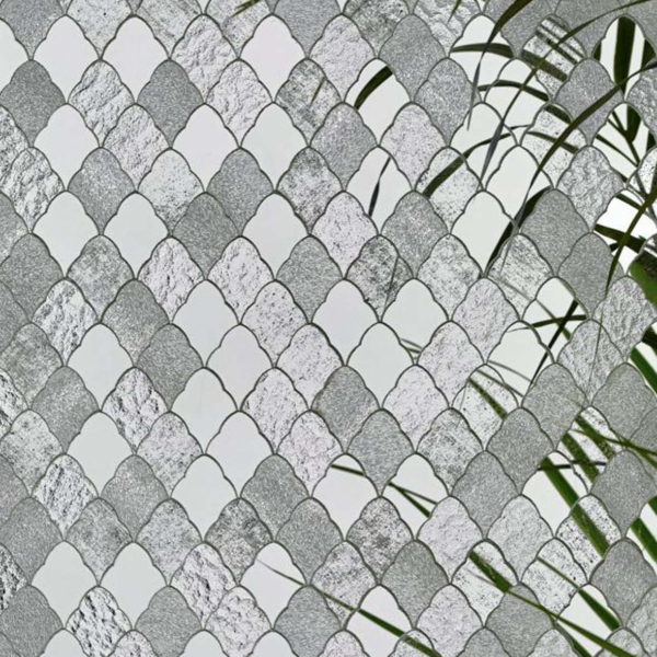 Sicis-Vetrite-Vetrite-Decorativa-Viper-Mix-Grey-wielkoformatowy-panel-szklany-srebrny-szary-bezowy-2 Sicis Vetrite z kolekcji Vetrite Decorativa model Viper Mix Grey to wielkoformatowy panel szklany o wymiarach 26,2x32 cm. Kolory tego modelu to: srebrny, szary, beżowy, a możliwe wykończenia powierzchni: Satin.