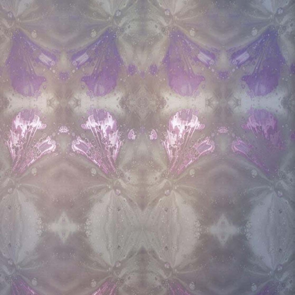 Sicis-Vetrite-Vetrite-Patterns-Hanoi-01-wielkoformatowy-panel-szklany-120x280-cm-szary-fioletowy-rozowy-2 Sicis Vetrite z kolekcji Vetrite Patterns model Hanoi 01 to wielkoformatowy panel szklany o wymiarach 120x280 cm. Kolory tego modelu to: szary, fioletowy, różowy, a możliwe wykończenia powierzchni: Chrome, Opalescent, Satin.