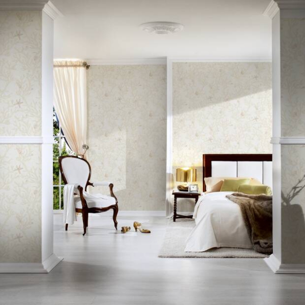 Versace-Home-Versace-3-344961-tapeta-rosliny-woda-fale-zwierzeta-kolory-bezowy-kremowy-metaliczny-5 Versace Home kolekcja Versace 3 - 3344961 tapeta rośliny woda fale zwierzęta kolory beżowy kremowy metaliczny - tapeta przeznaczona do pomieszczeń: przedpokój, kuchnia, salon, biuro, sypialnia.