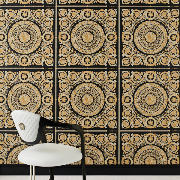 Versace-Home-Versace-4-370553-tapeta-kwiaty-liscie-ornamenty-rosliny-kolory-bezowy-czarny-kremowy-zloty-metaliczny-4 Versace Home Versace 4370553 tapeta kwiaty liście ornamenty rośliny kolory beżowy czarny kremowy złoty metaliczny - tapeta przeznaczona do pomieszczeń: przedpokój, salon, sypialnia.