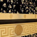 Versace Home Versace 4935854 tapeta kwiaty liście rośliny kolory czarny złoty metaliczny - tapeta przeznaczona do pomieszczeń: przedpokój, salon, biuro, sypialnia.