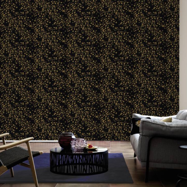 Versace-Home-Versace-4-935854-tapeta-kwiaty-liscie-rosliny-kolory-czarny-zloty-metaliczny-9 Versace Home kolekcja Versace 4 - 4935854 tapeta kwiaty liście rośliny kolory czarny złoty metaliczny - tapeta przeznaczona do pomieszczeń: przedpokój, salon, biuro, sypialnia.