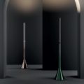 CROMA to lampa podłogowa LED metalowa z oświetleniem pośrednim ze ściemniaczem włoskiej marki Lodes.