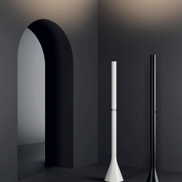 CROMA-Lodes-Lampa-podlogowa-LED-metalowa-z-oswietleniem-posrednim-ze-sciemniaczem-2a Lodes CROMA to lampa podłogowa LED metalowa z oświetleniem pośrednim ze ściemniaczem włoskiej marki Lodes.