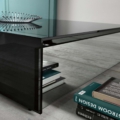 Tonelli Design Gotham niski prostokątny stolik kawowy ze szkła