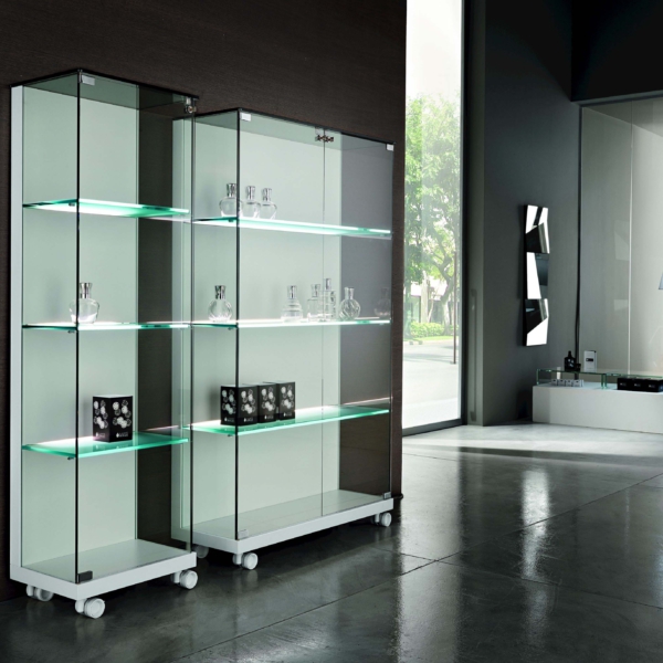 Tonelli-Design-Medora-witryna-z-krysztalu-na-kolkach-2 Tonelli Design Medora witryna z kryształu na kółkach