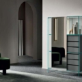 Tonelli Design Shoji szafka wysoka z lustrzanym szkłem z drzwiami przesuwnymi z szufladami