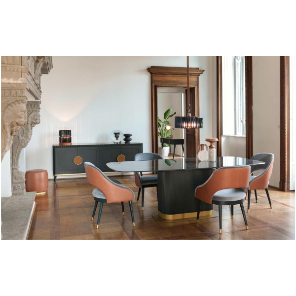 Scappini-Home-Embrace-Krzeslo-2 Scappini Home Embrace Chair, krzesło z skórą DAK-DI 0229 i tkaniną AZI-GL 803, konstrukcja w kolorze 7026 GRANITE GREY.