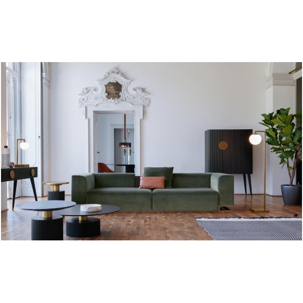 Scappini-Home-Over-Sofa-3 Scappini Home Sofa Over, trzyosobowa, z wbudowaną półką, tapicerką AZI-GL-501, dostępna w trzech rozmiarach, z metalową podstawą.