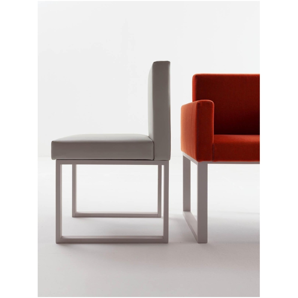 Laurameroni-BD-03-Krzeslo-drewniane-tapicerowane-kolekcja-Maxima-Bartoli-Design-1.jpg Laurameroni BD 03 Krzesło drewniane tapicerowane z kolekcji Maxima projektu Bartoli Design