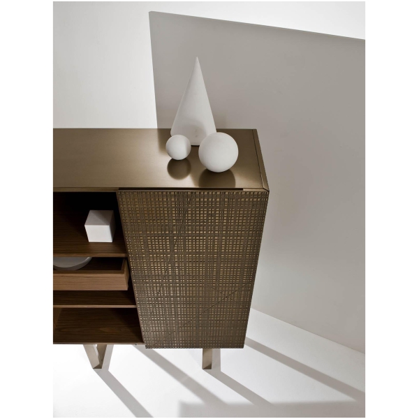 Laurameroni-BD-95-Komoda-drewniana-z-wykonczeniem-metalowym-kolekcja-Maxima-Bartoli-Design-1.jpg Laurameroni BD 95 Komoda drewniana z wykończeniem metalowym z kolekcji Maxima projektu Bartoli Design