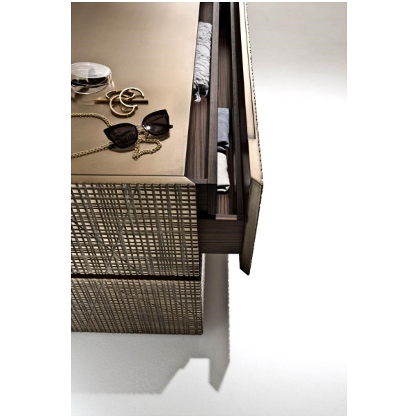 Laurameroni-BD-96-Komoda-z-metalowym-wykonczeniem-rzezbuinym-kolekcja-Maxima-Bartoli-Design-4.jpg Laurameroni BD 96 Komoda z metalowym wykończeniem rzeźbuinym z kolekcji Maxima projektu Bartoli Design