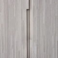 Laurameroni Decor Wardrobe Garderoba szafa z rzeźbionymi drzwiami z kolekcji Decor projektu Bartoli Design