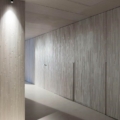 Laurameroni Decor Wardrobe Garderoba szafa z rzeźbionymi drzwiami z kolekcji Decor projektu Bartoli Design