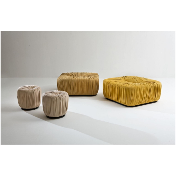 Laurameroni-Drape-Poufs-Pufy-z-metalowa-podstawa-kolekcja-Drape-Bartoli-Design-4.jpg Laurameroni Drapè Poufs Pufy z metalową podstawą z kolekcji Drapè projektu Bartoli Design
