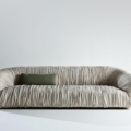 Laurameroni Drapè Sofa Sofa z miękkiej skóry nubukowej z kolekcji Drapè projektu Bartoli Design
