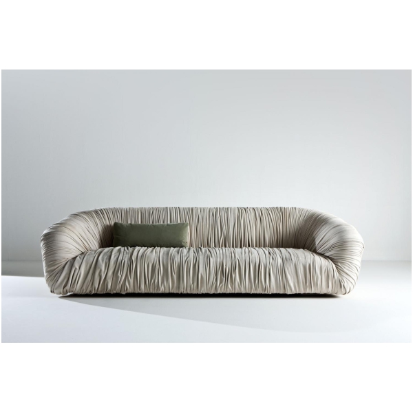 Laurameroni-Drape-Sofa-Sofa-z-miekkiej-skory-nubukowej-kolekcja-Drape-Bartoli-Design.jpg Laurameroni Drapè Sofa Sofa z miękkiej skóry nubukowej z kolekcji Drapè projektu Bartoli Design
