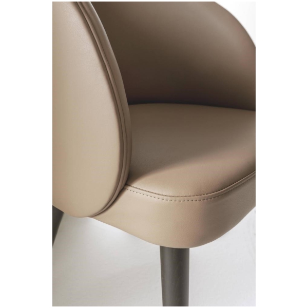 Laurameroni-LV-101-Chair-Krzeslo-tapicerowane-skora-z-wygietym-oparciem-kolekcjaLaurameroni-5.jpg Laurameroni LV 101 Chair Krzesło tapicerowane skórą z wygiętym oparciem z kolekcjiprojektu Laurameroni