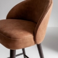 Laurameroni LV 101 Stool Hoker barowy tapicerowany z kolekcji projektu Laurameroni