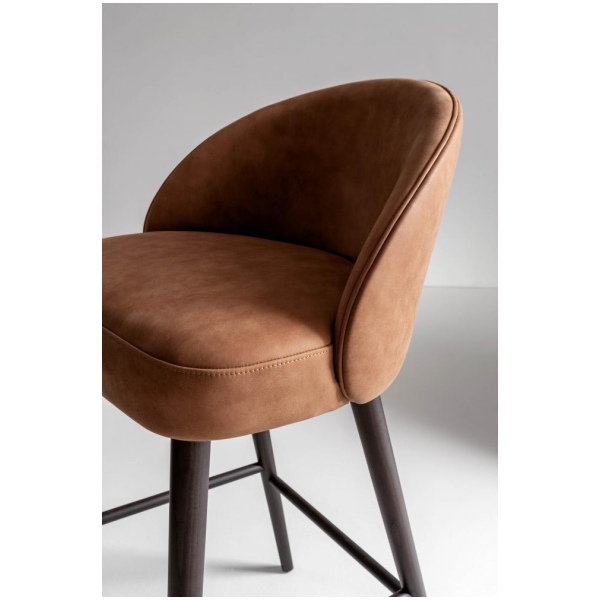 Laurameroni-LV-101-Stool-Hoker-barowy-tapicerowany-kolekcja-Laurameroni-2.jpg Laurameroni LV 101 Stool Hoker barowy tapicerowany z kolekcji projektu Laurameroni