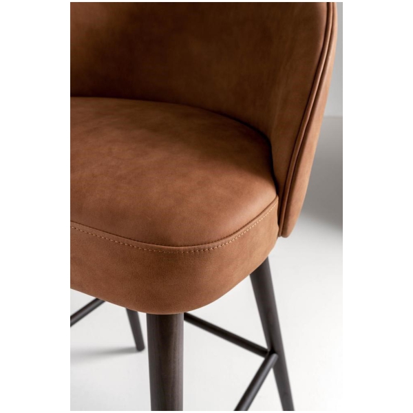 Laurameroni-LV-101-Stool-Hoker-barowy-tapicerowany-kolekcja-Laurameroni-3.jpg Laurameroni LV 101 Stool Hoker barowy tapicerowany z kolekcji projektu Laurameroni