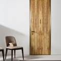 Laurameroni Line Hinged Door Drzwi metalowe pasy z kolekcji Line projektu Cesare Arosio