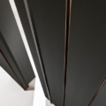Laurameroni Line Sliding Door Drzwi przesuwne mosiądz z kolekcji Line projektu Cesare Arosio