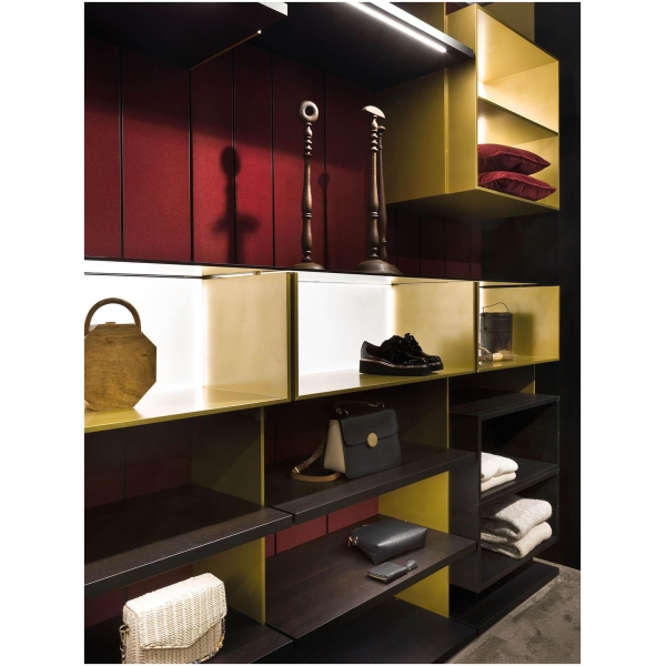 Laurameroni-Line-Walk-in-Closet-Szafa-garderoba-walk-in-z-metalowymi-profilami-kolekcja-Line-Cesare-Arosio-1.jpg Laurameroni Line Walk-in Closet Szafa garderoba walk-in z metalowymi profilami z kolekcji Line projektu Cesare Arosio
