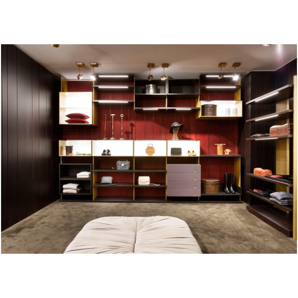 Laurameroni-Line-Walk-in-Closet-Szafa-garderoba-walk-in-z-metalowymi-profilami-kolekcja-Line-Cesare-Arosio.jpg Laurameroni Line Walk-in Closet Szafa garderoba walk-in z metalowymi profilami z kolekcji Line projektu Cesare Arosio