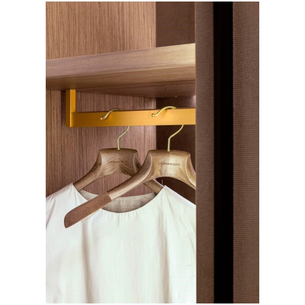Laurameroni-Line-Wardrobe-Garderoba-szafa-z-drewnianymi-drzwiami-system-kolekcja-Line-Cesare-Arosio-5.jpg Laurameroni Line Wardrobe Garderoba szafa z drewnianymi drzwiami system z kolekcji Line projektu Cesare Arosio