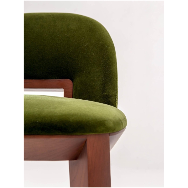 Laurameroni-Margaret-Bar-Stool-Hoker-drewniany-miekkim-siedziskiem-kolekcja-Margaret-Cesare-Arosio-1.jpg Laurameroni Margaret Bar Stool Hoker drewniany miękkim siedziskiem z kolekcji Margaret projektu Cesare Arosio