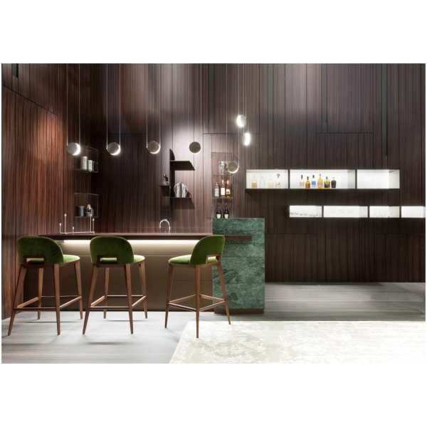 Laurameroni-Margaret-Bar-Stool-Hoker-drewniany-miekkim-siedziskiem-kolekcja-Margaret-Cesare-Arosio-6.jpg Laurameroni Margaret Bar Stool Hoker drewniany miękkim siedziskiem z kolekcji Margaret projektu Cesare Arosio