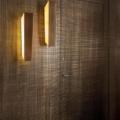Laurameroni Mayfair Wall Lampa ścienna z pergaminu i mosiądzu z kolekcji Elements projektu Mauro Fabbro