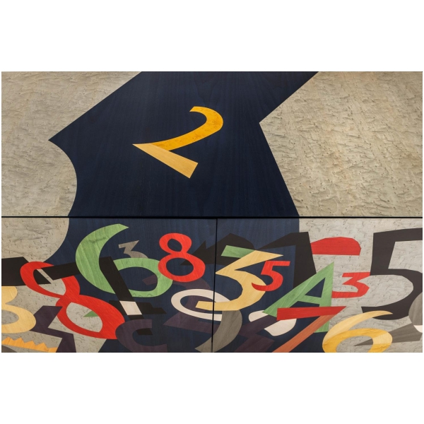 Laurameroni-Numeri-Komoda-inkrustowana-kolekcja-Intarsia-Ugo-Nespolo-3.jpg Laurameroni Numeri Komoda inkrustowana z kolekcji Intarsia projektu Ugo Nespolo