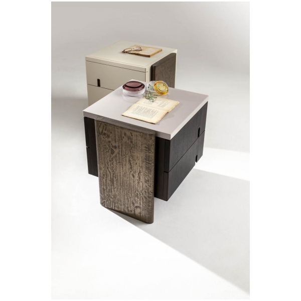 Laurameroni-Outfit-Bedside-Table-szafka-nocna-z-drewna-kolekcja-Outfit-Cesare-Arosio-2.jpg Laurameroni Outfit Bedside Table szafka nocna z drewna z kolekcji Outfit projektu Cesare Arosio