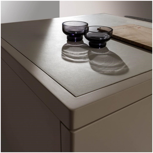 Laurameroni-Outfit-Bedside-Table-szafka-nocna-z-drewna-kolekcja-Outfit-Cesare-Arosio-9.jpg Laurameroni Outfit Bedside Table szafka nocna z drewna z kolekcji Outfit projektu Cesare Arosio