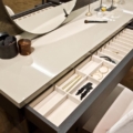 Laurameroni Outfit Vanity Toaletka drewno metal z kolekcji Outfit projektu Cesare Arosio