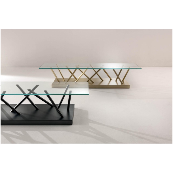 Laurameroni-SA-01-SA-04-SA-05-Stoliki-szklane-niskie-z-metalowa-baza-kolekcja-Sottsass-Sottsass-Associati-3.jpg Laurameroni SA 01 SA 04 SA 05 Stoliki szklane niskie z metalową bazą z kolekcji Sottsass projektu Sottsass Associati